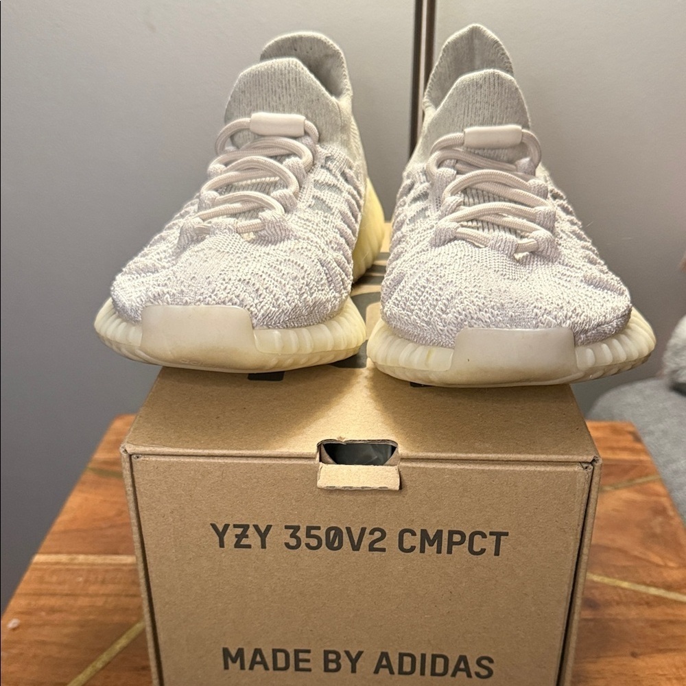 adidas YZY 350 V2 CMPCT Gray Sneakers